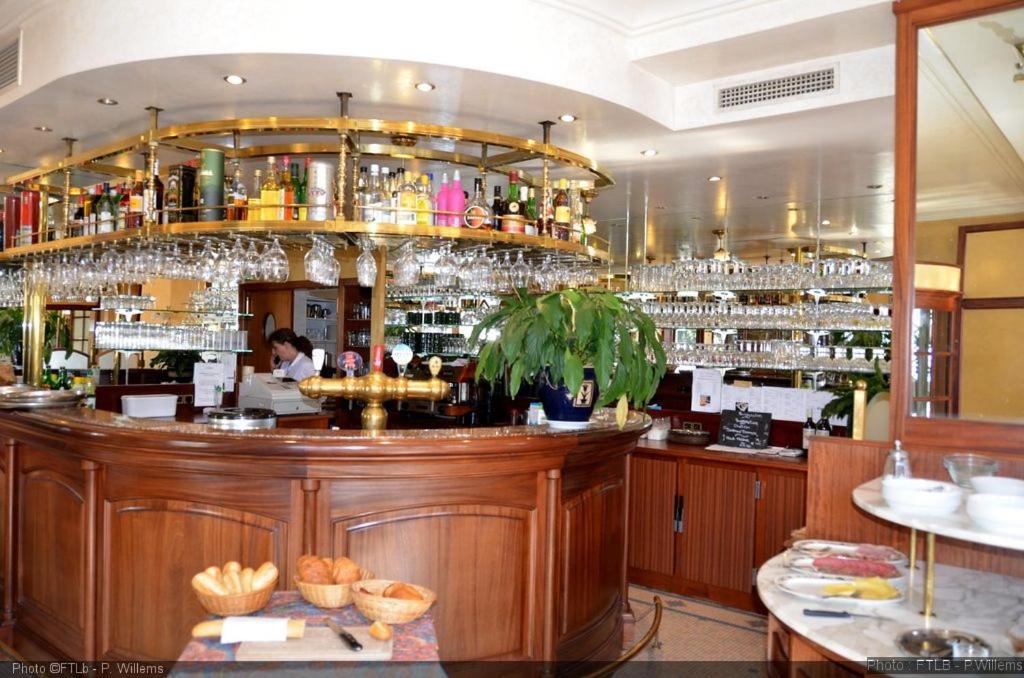 Hotel Du Roy บูยง ภายนอก รูปภาพ