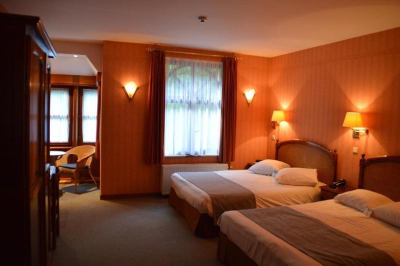 Hotel Du Roy บูยง ภายนอก รูปภาพ