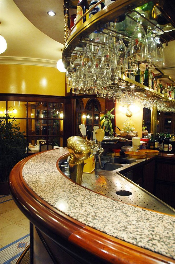 Hotel Du Roy บูยง ภายนอก รูปภาพ