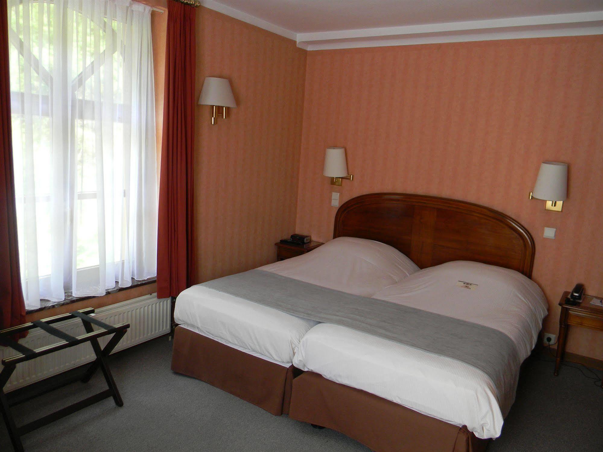 Hotel Du Roy บูยง ภายนอก รูปภาพ