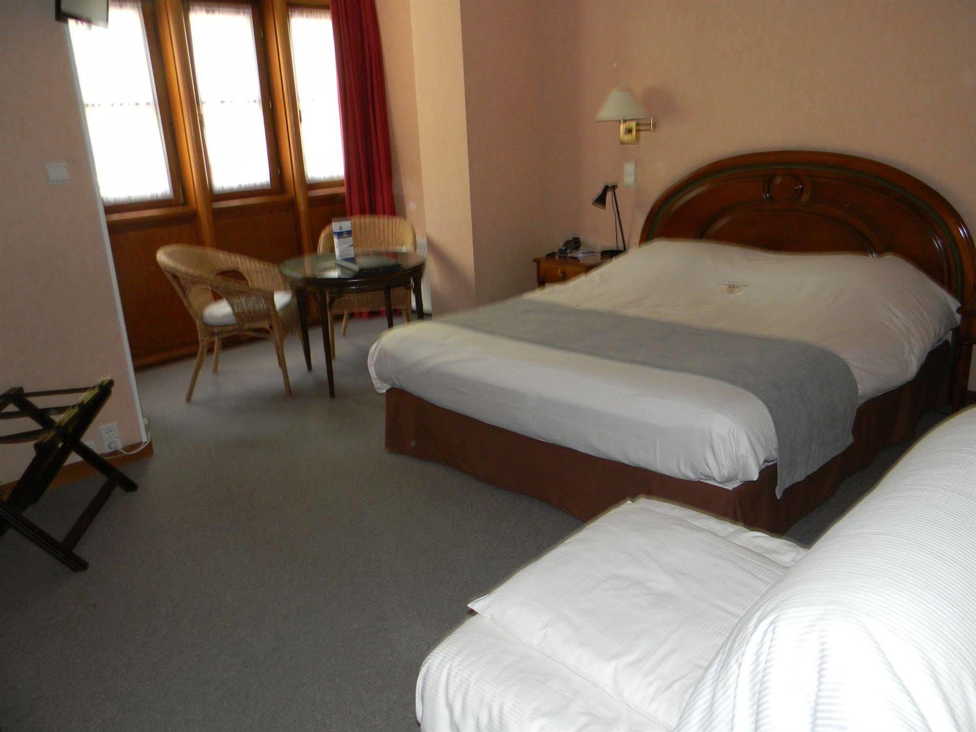 Hotel Du Roy บูยง ภายนอก รูปภาพ